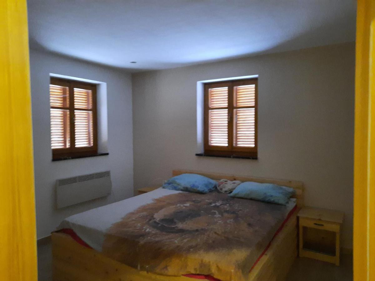 Country House Zemljanka Sentrupert  Екстер'єр фото